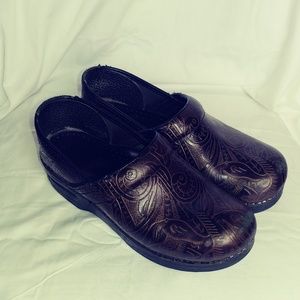 Dansko brown tooled clog